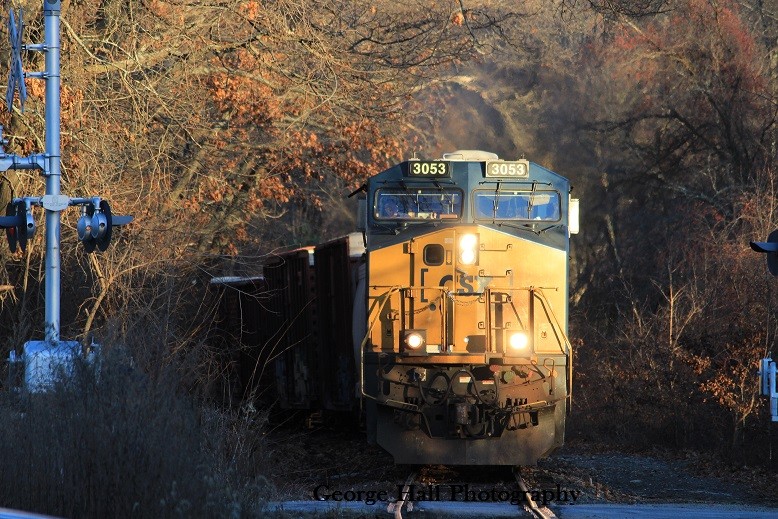 Photo of CSX 3053 leads her train in Westford MA