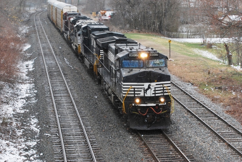 Photo of train 28N at Millers Falls