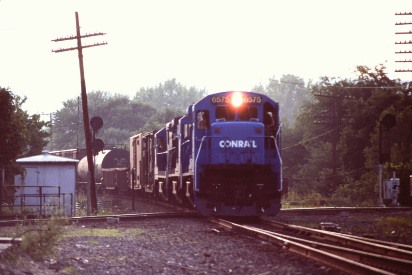 Photo of Eastbound Conrail freight at Palmer Mass