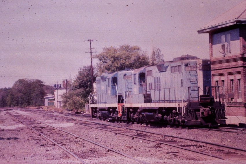 Photo of GP-9's 1712 & 1749 at the tower. Ayer,Mass Fall 1981.