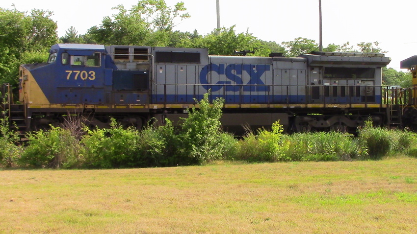 Photo of CSX Dash 8 #7703