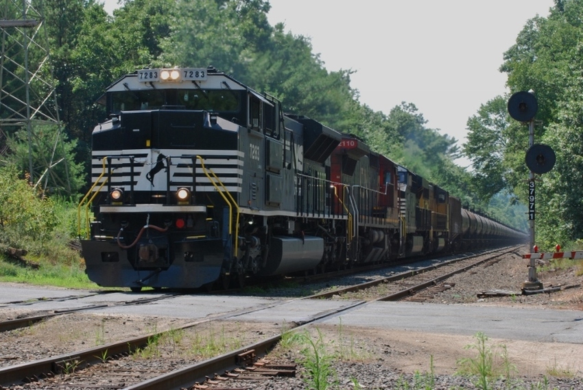 Photo of 64V ethanol train at Lake Pleasant