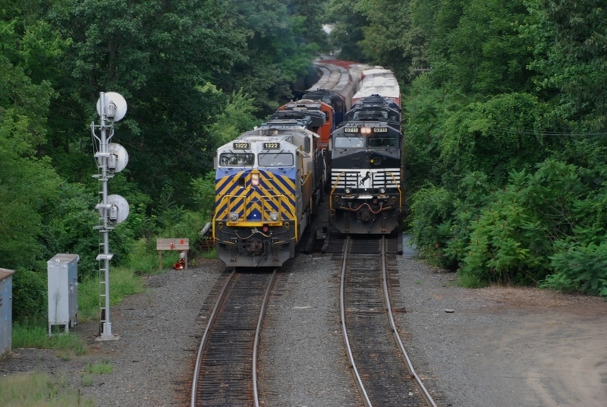 Photo of Loaded Grain Train and 14R at E. Deerfield
