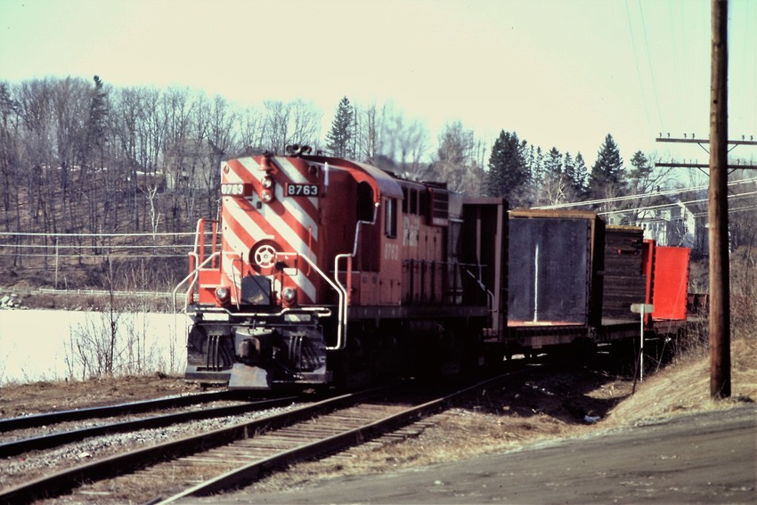 Photo of CP Rail RS-18 8763 arrives Newport Vt