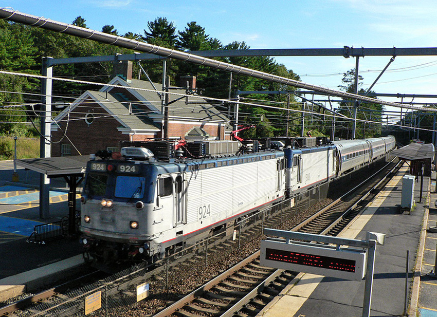 Photo of Amtrak NE Regional at Sharon, MA