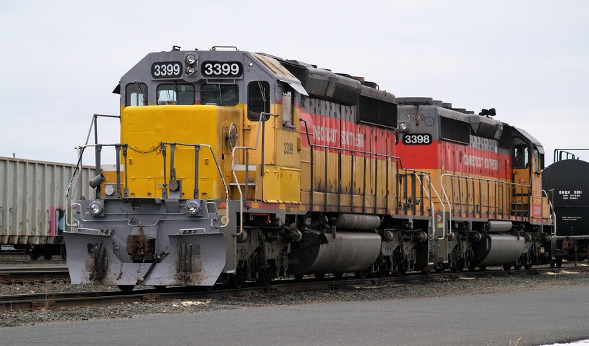 Photo of Conn Southern SD's at CSX yard in W. Springfield