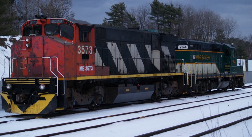 Photo of Maine Eastern Units Sit in Brunswick Heading Southbound