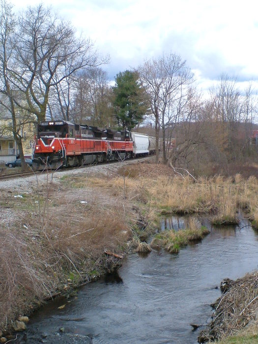 Photo of P&W train GRWO ready to head south out of Gardner,Mass