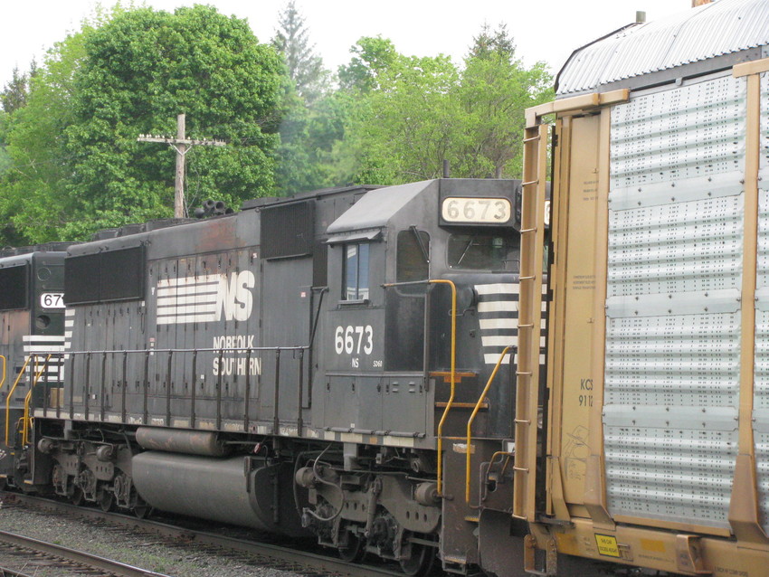 Photo of trailing unit on 28n at gardner mass