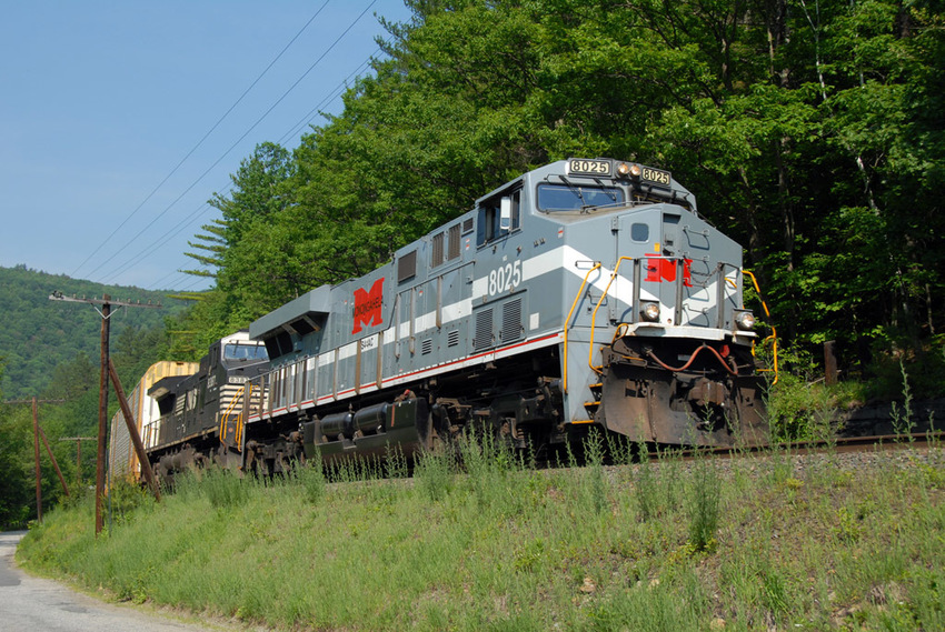 Photo of 28N at the Zoar Curve