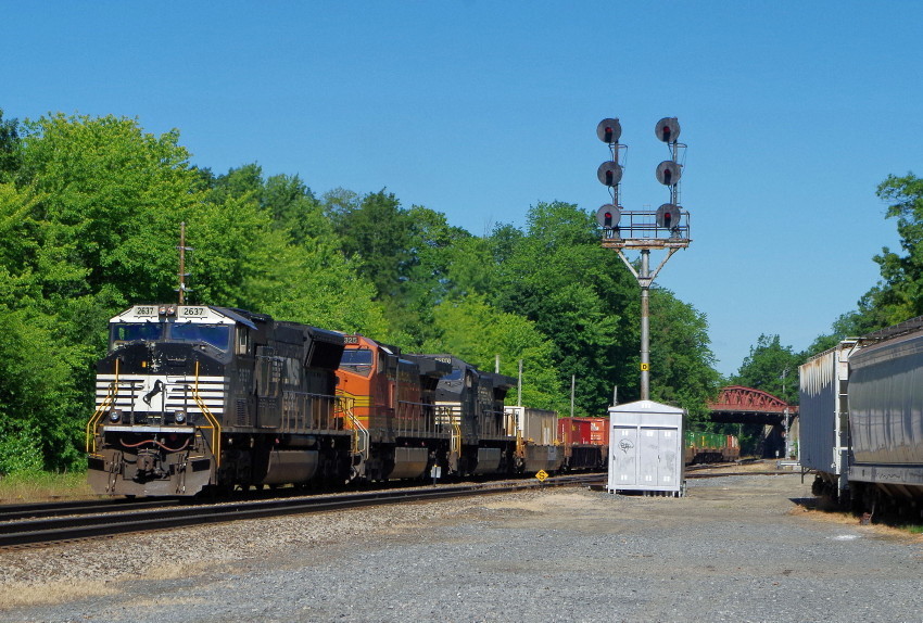 Photo of NS + BNSF @ Ayer, Ma.