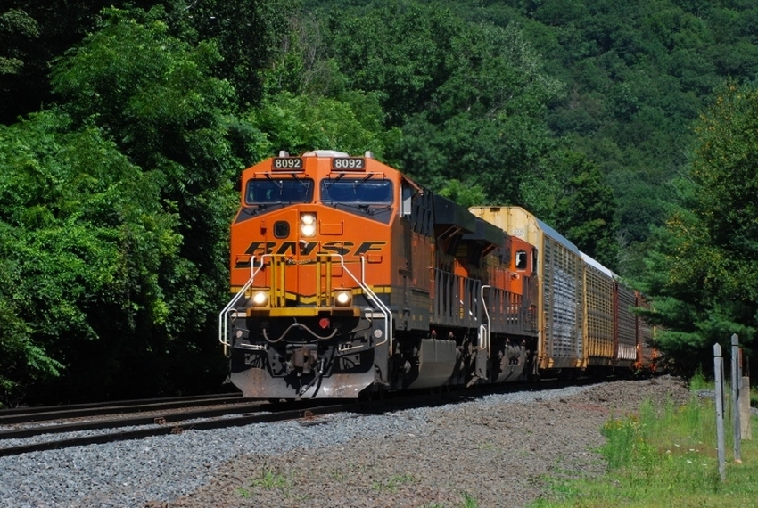 Photo of train 287 at Shelburne Falls
