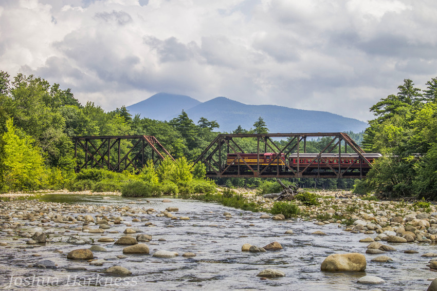 Photo of CSRR Train 10 Over the Saco River