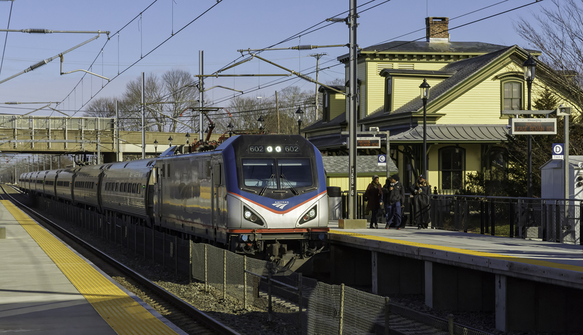 Photo of Amtrak Train 173 Stopping on Track 2 at Kingston Station