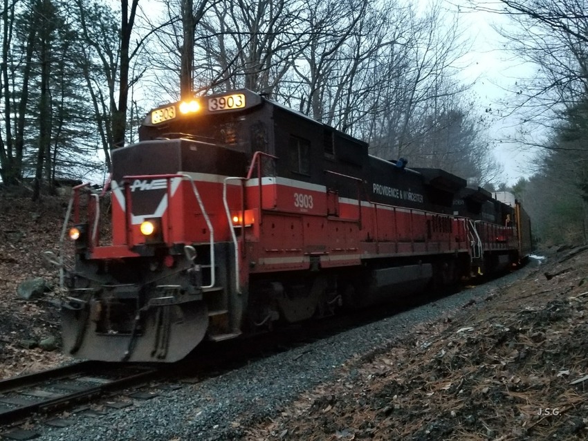 Photo of P & W Gardner-Worcester  (GRWO) Train