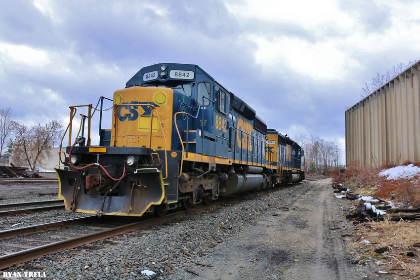 Photo of SD40-2s at ilde @ Pittfield Yard