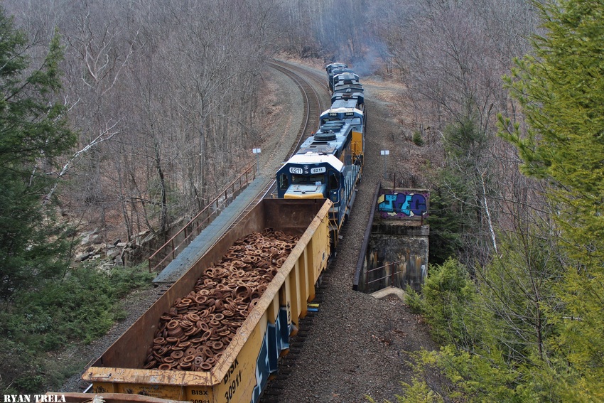 Photo of Heavy load heads westbound up the grade