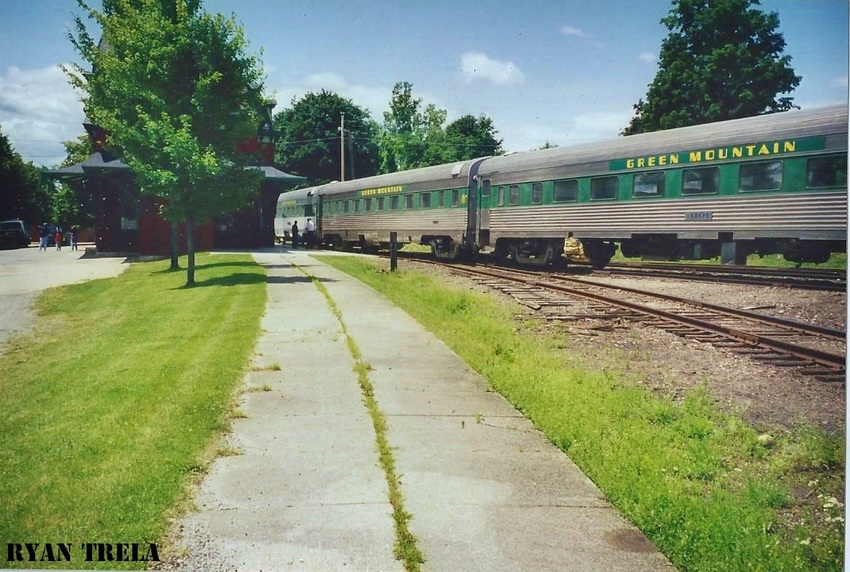 Photo of Excursion train at North Bennington