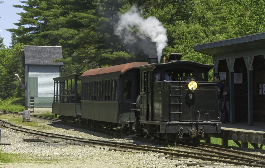 Photo of WW&F #9 Leads Short Train into Sheepscot Station