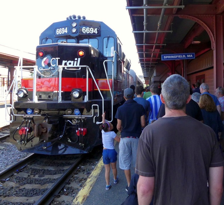 Photo of Throngs await to take inaugural CTrail train to New Haven