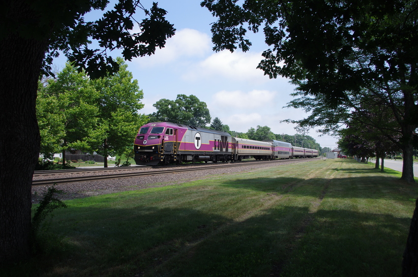 Photo of Westbound Commuter - Shirley