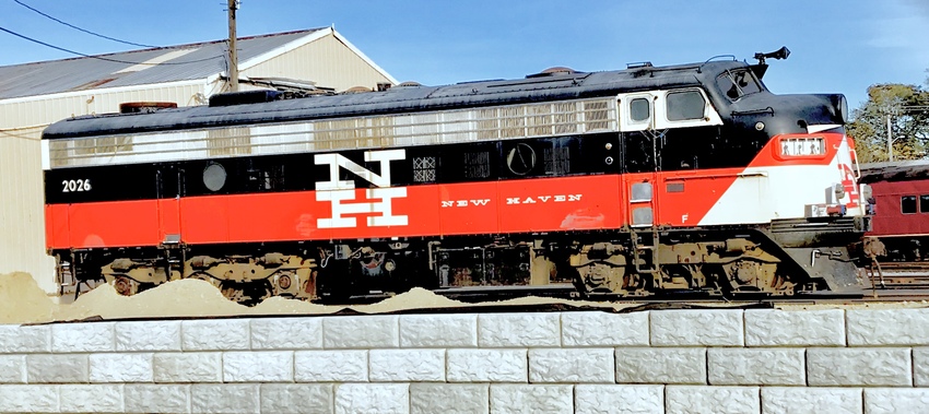 Photo of New Haven EMD FL9 In The CCCX Yard On A Sunny Friday Afternoon