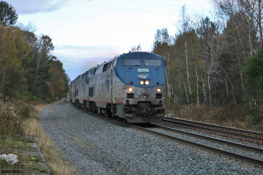 Photo of Amtrak 448 near summit