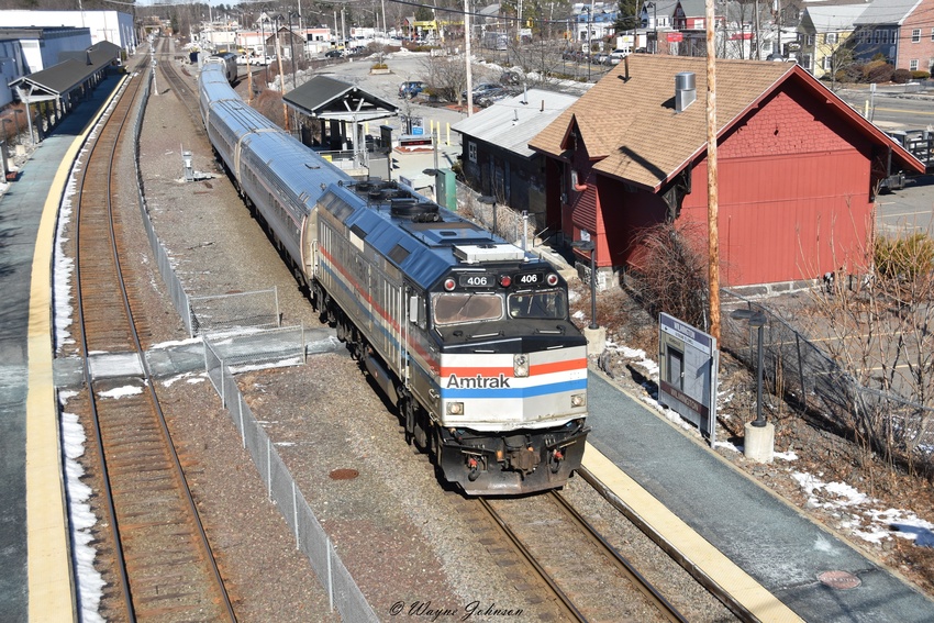 Photo of Amtrak 692 at Wilmington