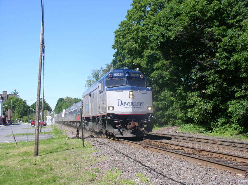 Photo of Amtrak Downeaster 694 @ Melrose, MA