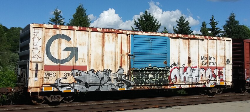 Photo of White Guilford boxcar