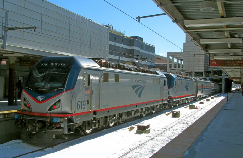 Photo of 12,800 hp has arrived Boston South Station with a NE Regional