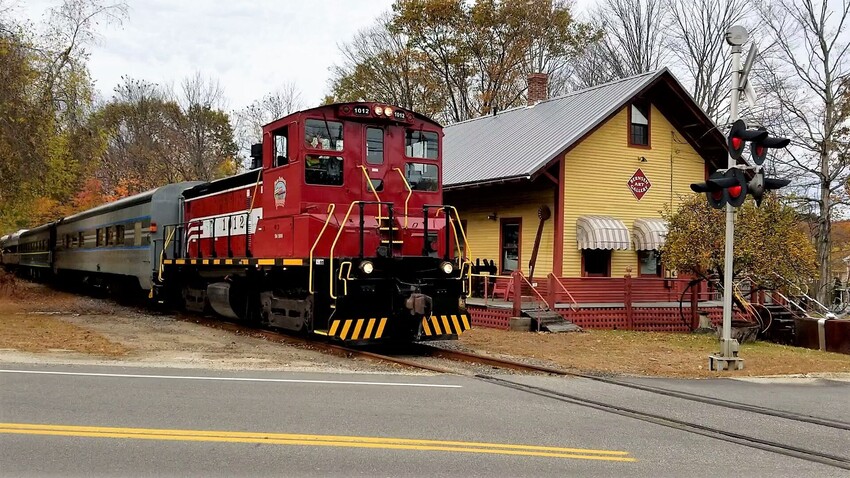 Photo of PLL 1012 by the Ashland Freight House