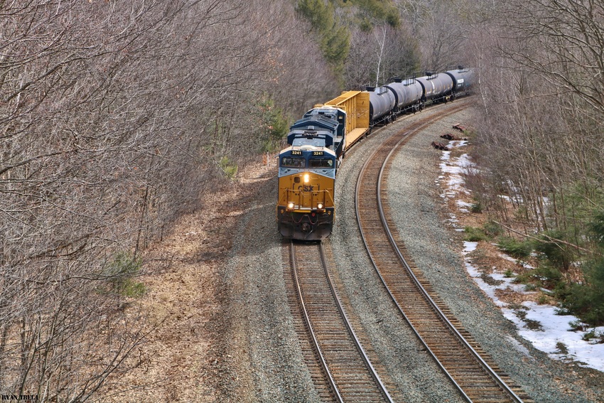 Photo of CSX Q437 in Chester
