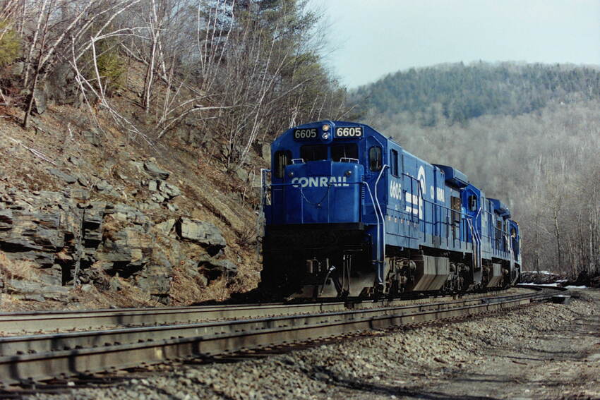 Photo of C-30-7A's muscle westbound on the B&A