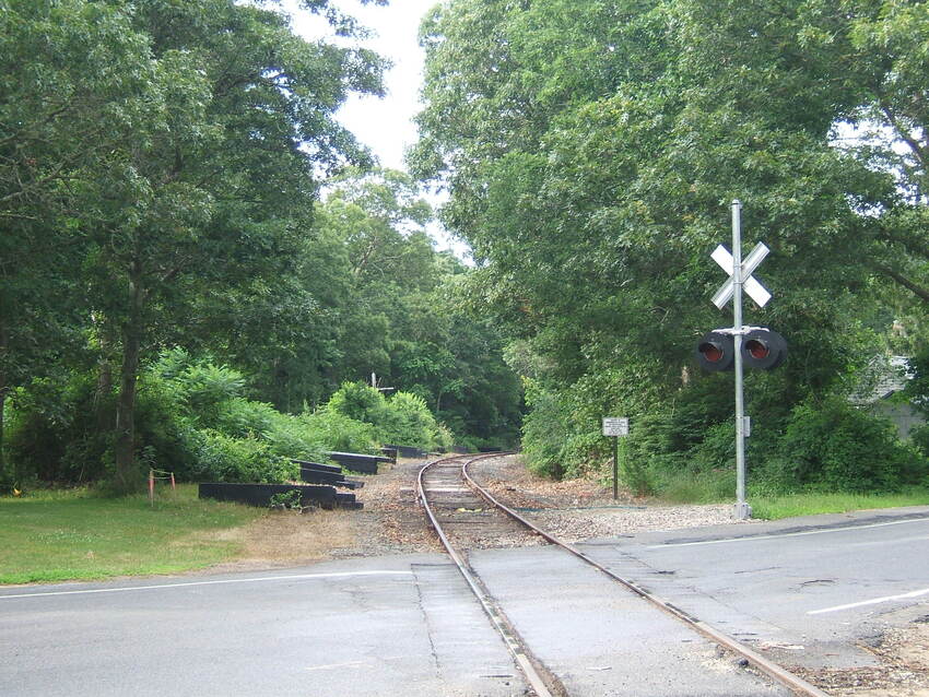Photo of Monument Neck Rd crossing at Falmouth Secondary MP .82