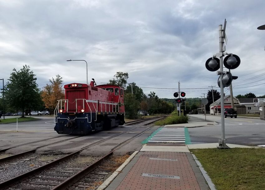 Photo of PLLX 105 at Pleasant Street in Laconia