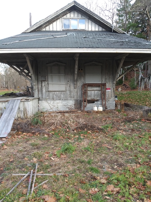 Photo of Weston Depot in Dec. 2020