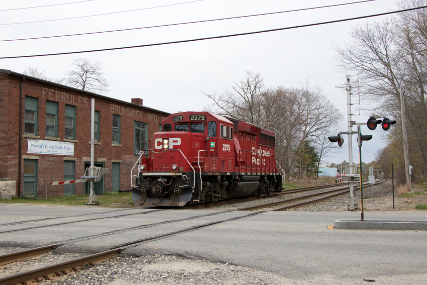 Photo of CP 2279 at Stanwood St.