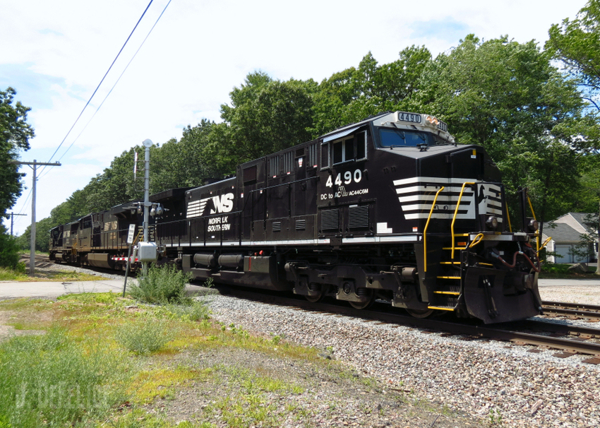 Photo of NS Power Heads East Toward Willows