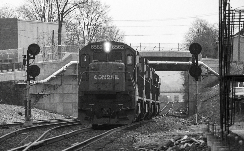 Photo of Palmer's Conrail Glory Days #8 - Conrail Power Cut Off Train