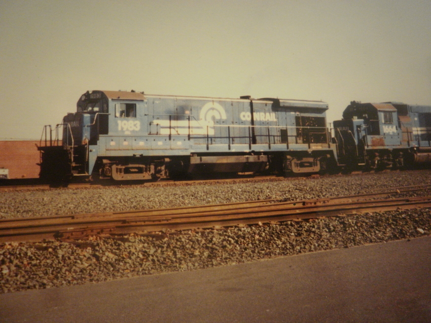 Photo of CONRAIL @WEST SPRINGFIELD,MA.     NEW ENGLAND