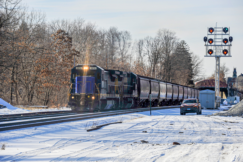 Photo of Loaded grain train