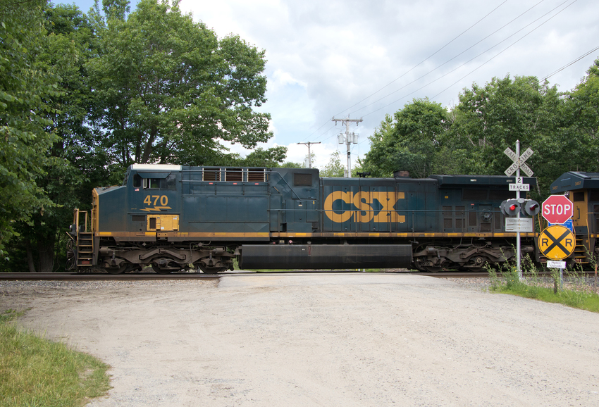 Photo of CSXT 470 Leads M427 at Cook's Crossing
