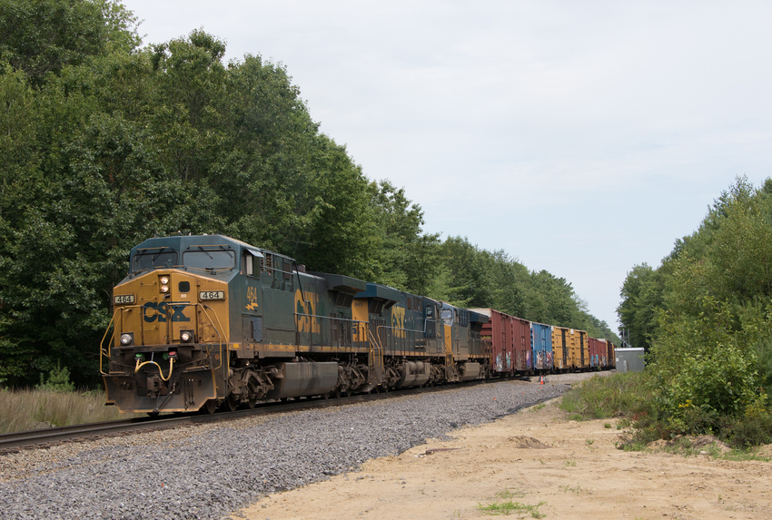 Photo of CSXT 464 Leads M427 Willie Hill Rd.