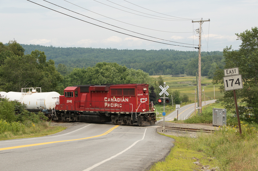 Photo of CP 2248 Leads G13 at Rt. 174 in Prospect
