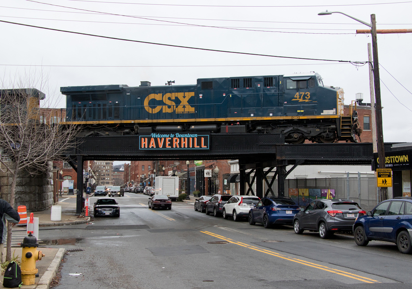 Photo of CSXT 473 Leads M427 in Haverhill