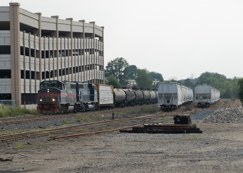 Photo of MEC 514 Leads L063-21 into Portsmouth Yard