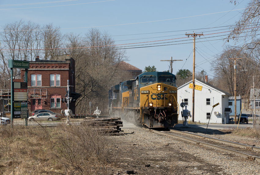 Photo of CSXT 474 Leads M426 into Waterville