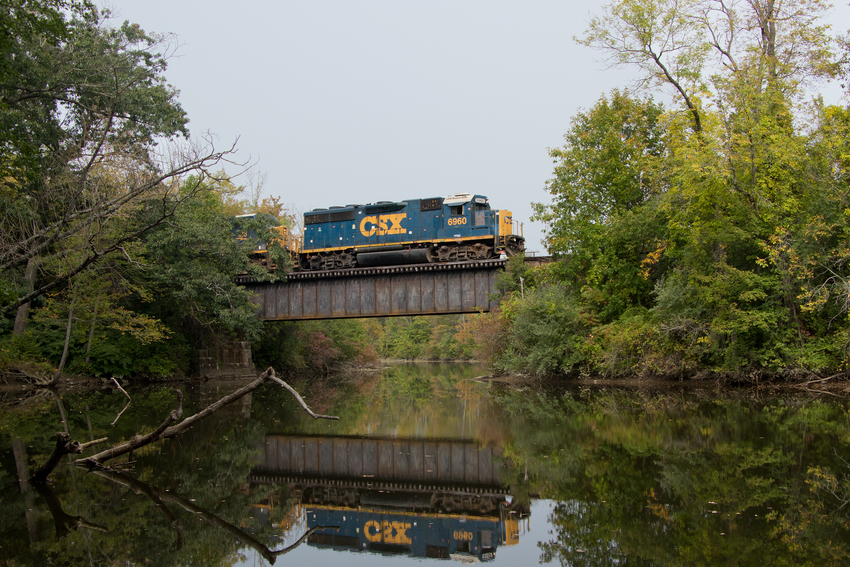 Photo of CSXT 6960 Leads L070 over Messalonskee Stream	