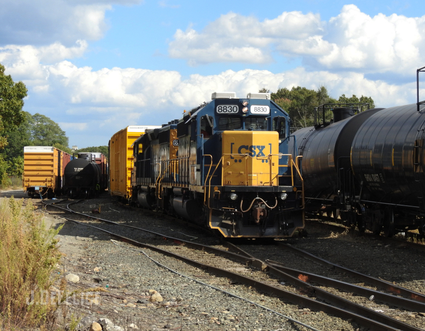 Photo of CSX Works the Yard